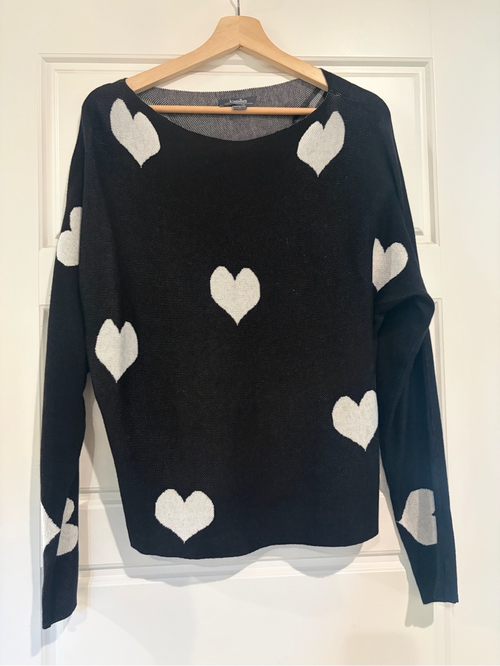 Black Heart-Print Women's Sweater - White Hearts